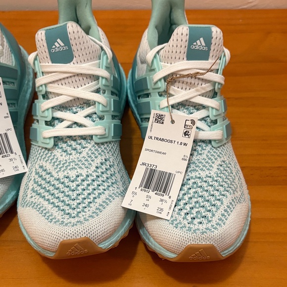 Adidas Ultraboost 1.0 W Aqua and White Sneakers - Picture 1 of 13